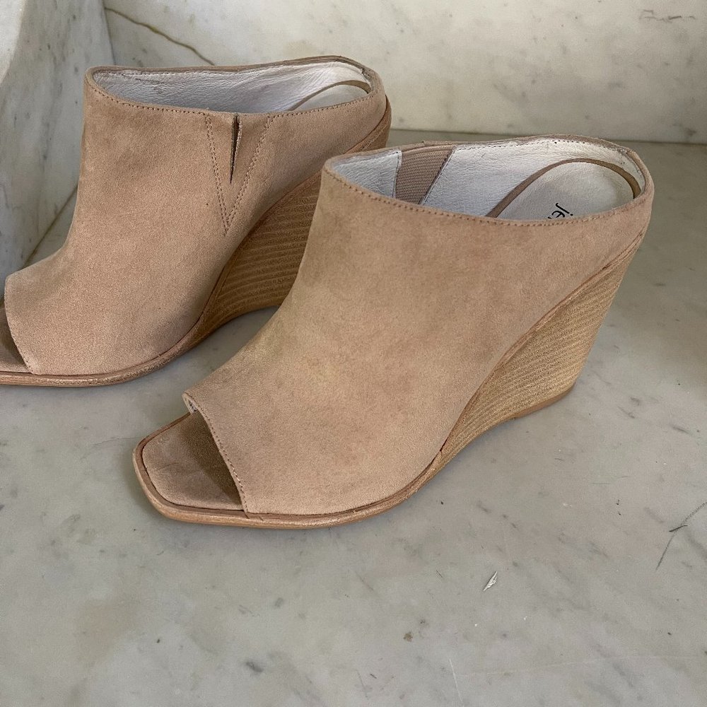 JEFFREY CAMPBELL